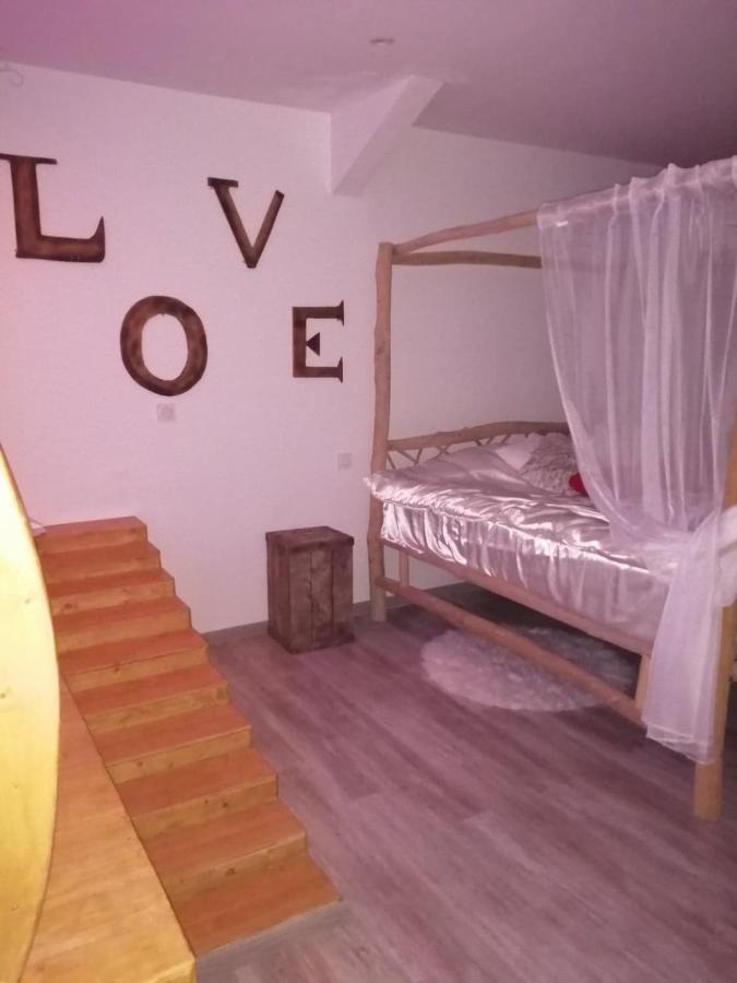 Bed and Breakfast Le Rêve de Lily à Les Vignères Extérieur photo